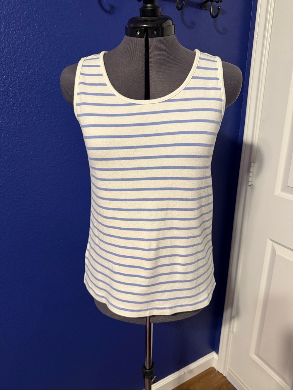 Lands' End Ivory Tank Top with Periwinkle Stripes